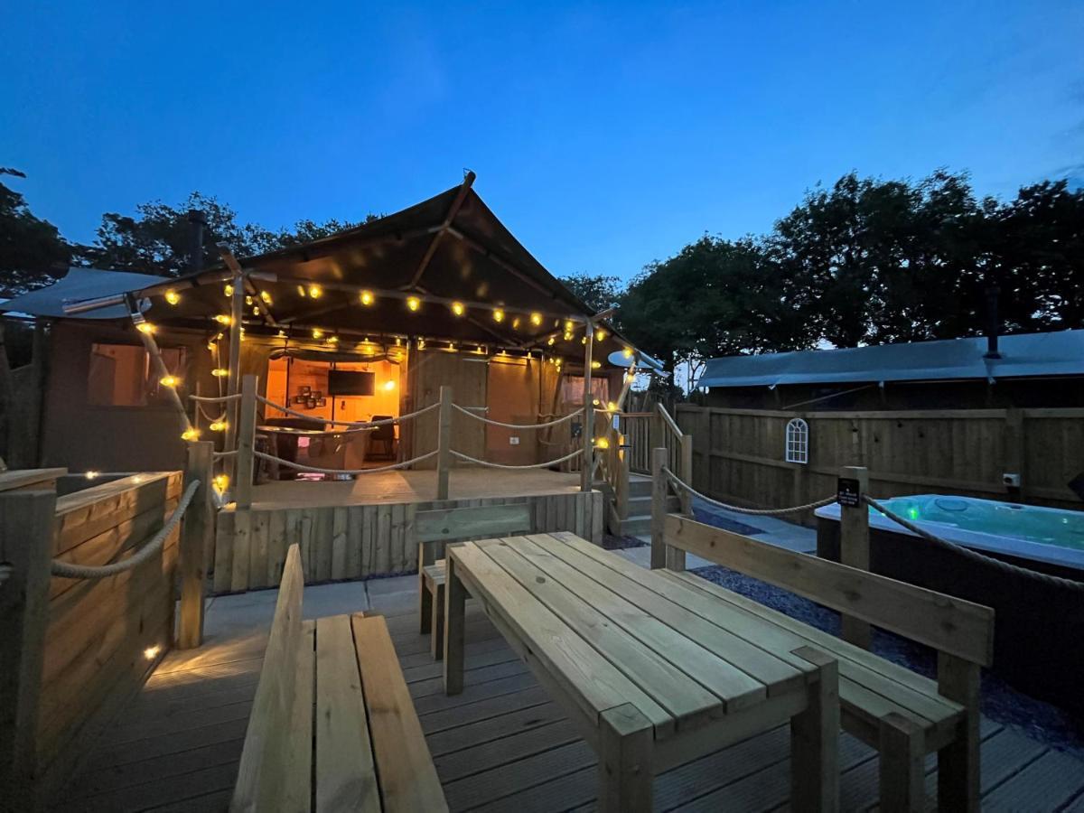 Jungle Book Safari Tent Tenby Luaran gambar